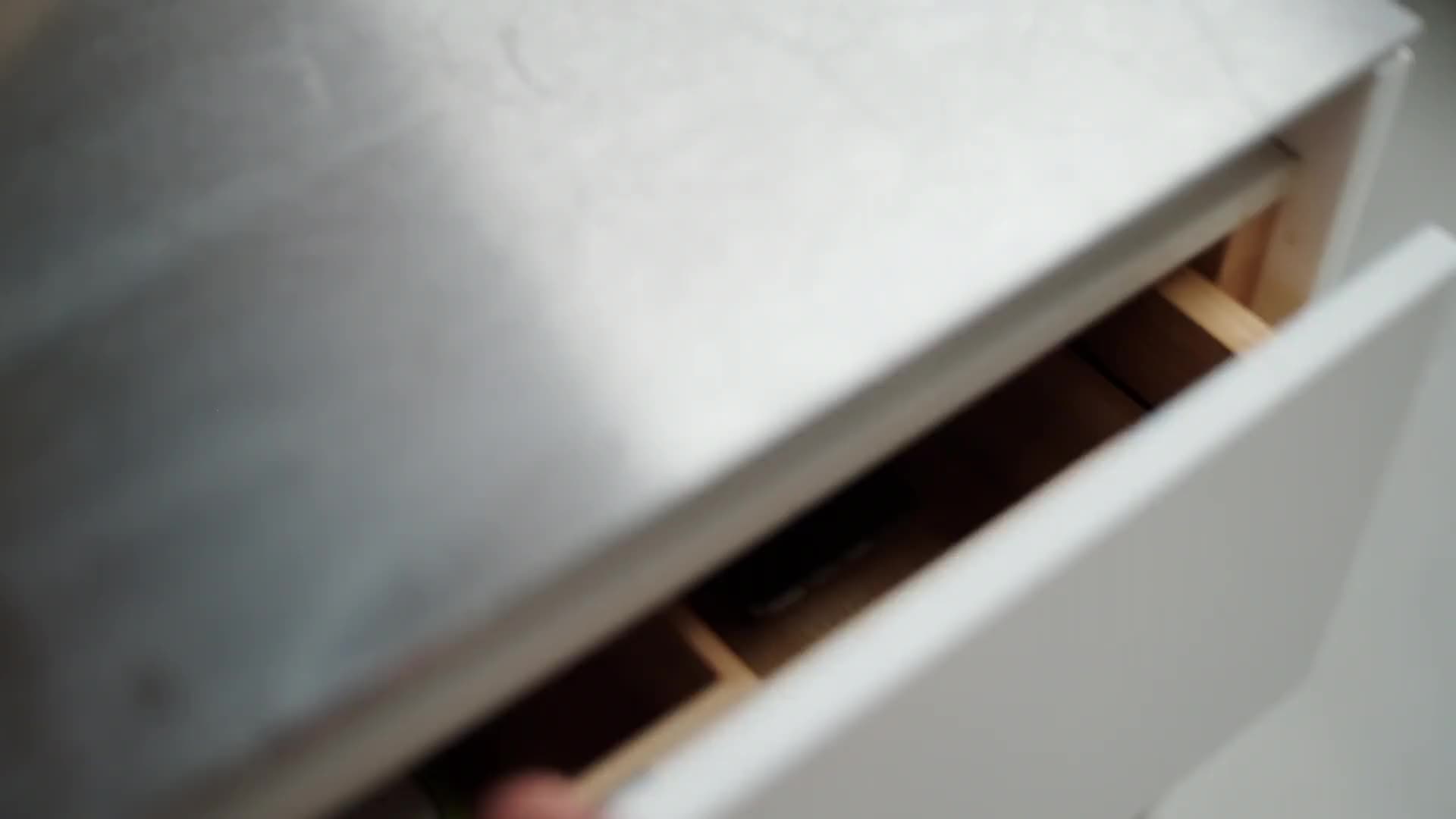 Space Stainless Steel Expandable Trivet | Joseph Joseph US